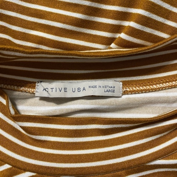 Nwot Women’s Active USA Turtleneck Longsleeve Crop - Picture 4 of 5